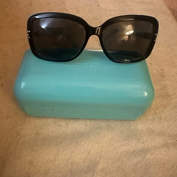 Tiffany & Co. | Accessories | Tiffany Sunglasses With  display picture 1